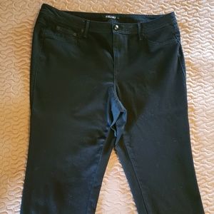 Black Capris 💲